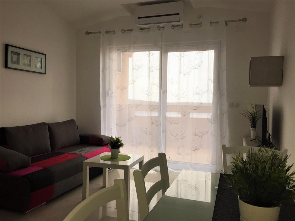 Apartmani Orhideja Rab Town Bagian luar foto