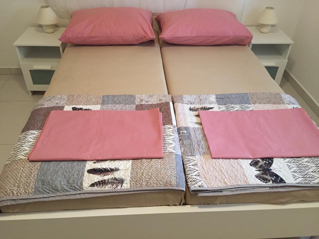 Apartmani Orhideja Rab Town Bagian luar foto