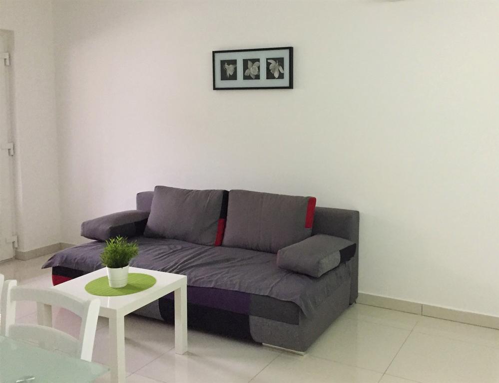 Apartmani Orhideja Rab Town Bagian luar foto